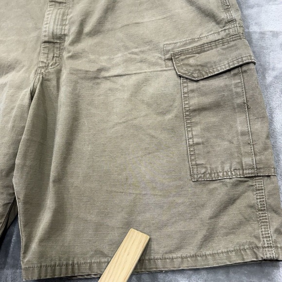 Wrangler Riggs Shorts Mens‎ 46 Beige Tan Cargo Carpenter Ripstop Workwear Logo - Picture 9 of 12